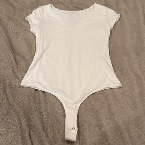 NWT Banana Republic White Short Sleeve V Neck Bodysuit.